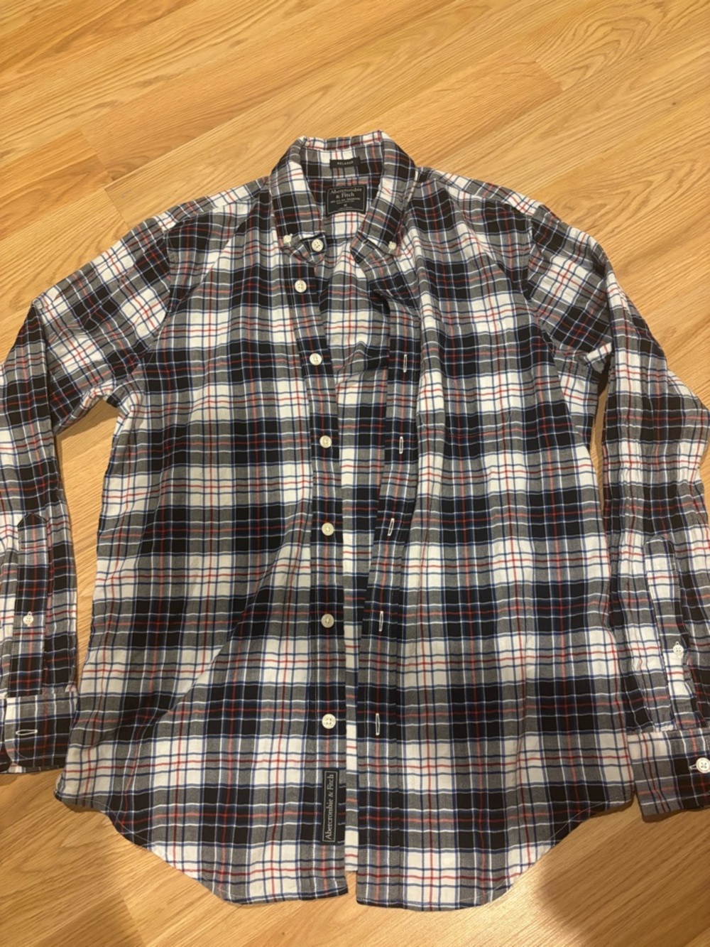 Abercrombie and Fitch Men's Plaid Button-Down Shirt in White and Navy